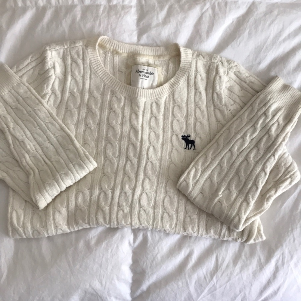 Abercrombie & Fitch ivory cable knit sweater
